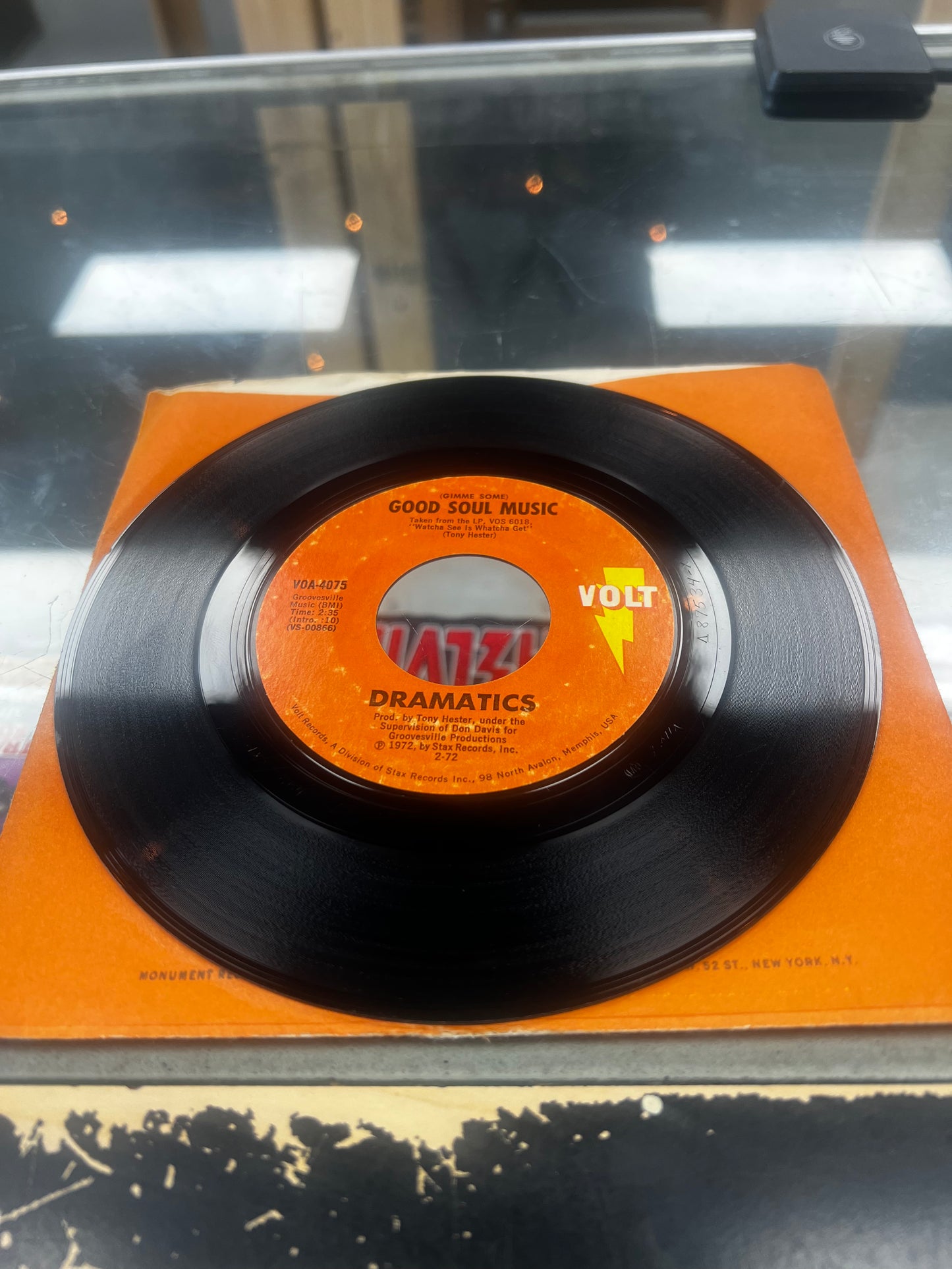 Dramatics – In The Rain / (Gimme Some) Good Soul Music 7”
