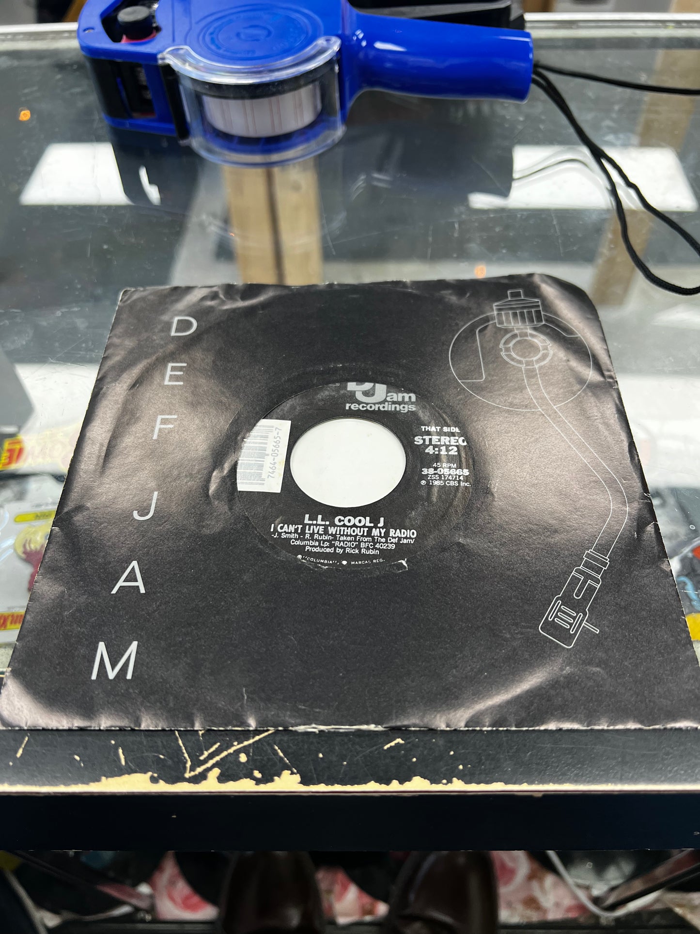 LL Cool J – I Can Give You More / I Can't Live Without My Radio 7”