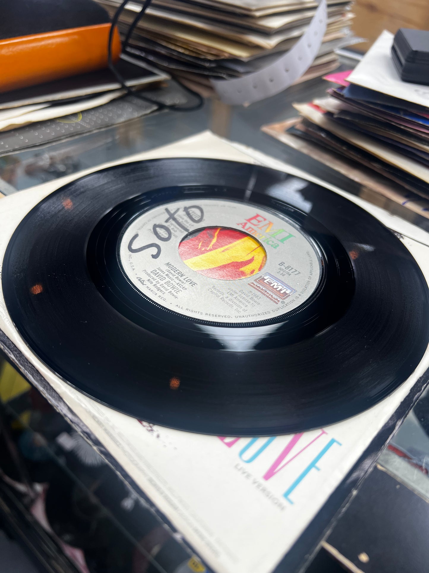 David Bowie – Modern Love 7”
