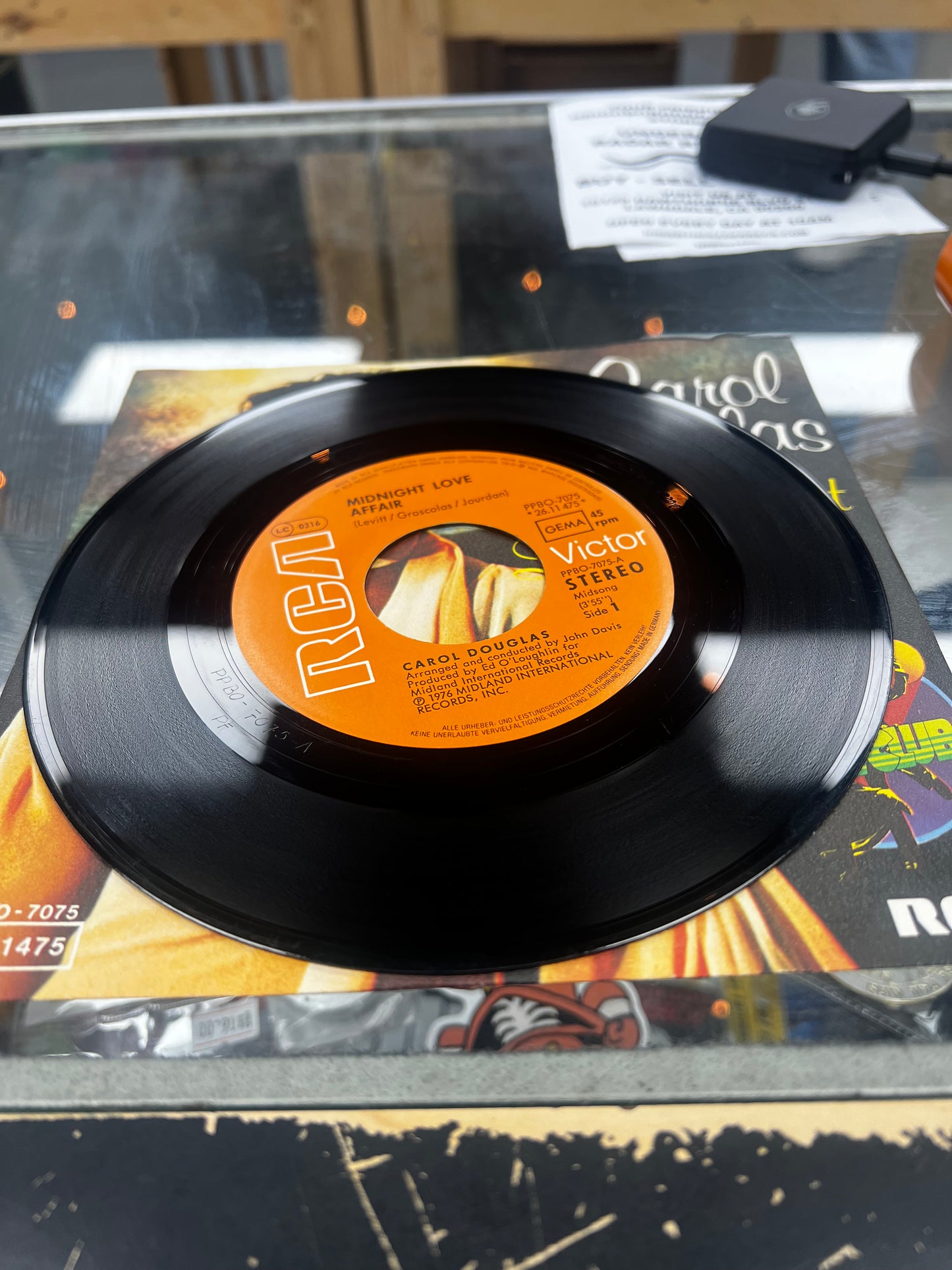 Carol Douglas – Midnight Love Affair 7”