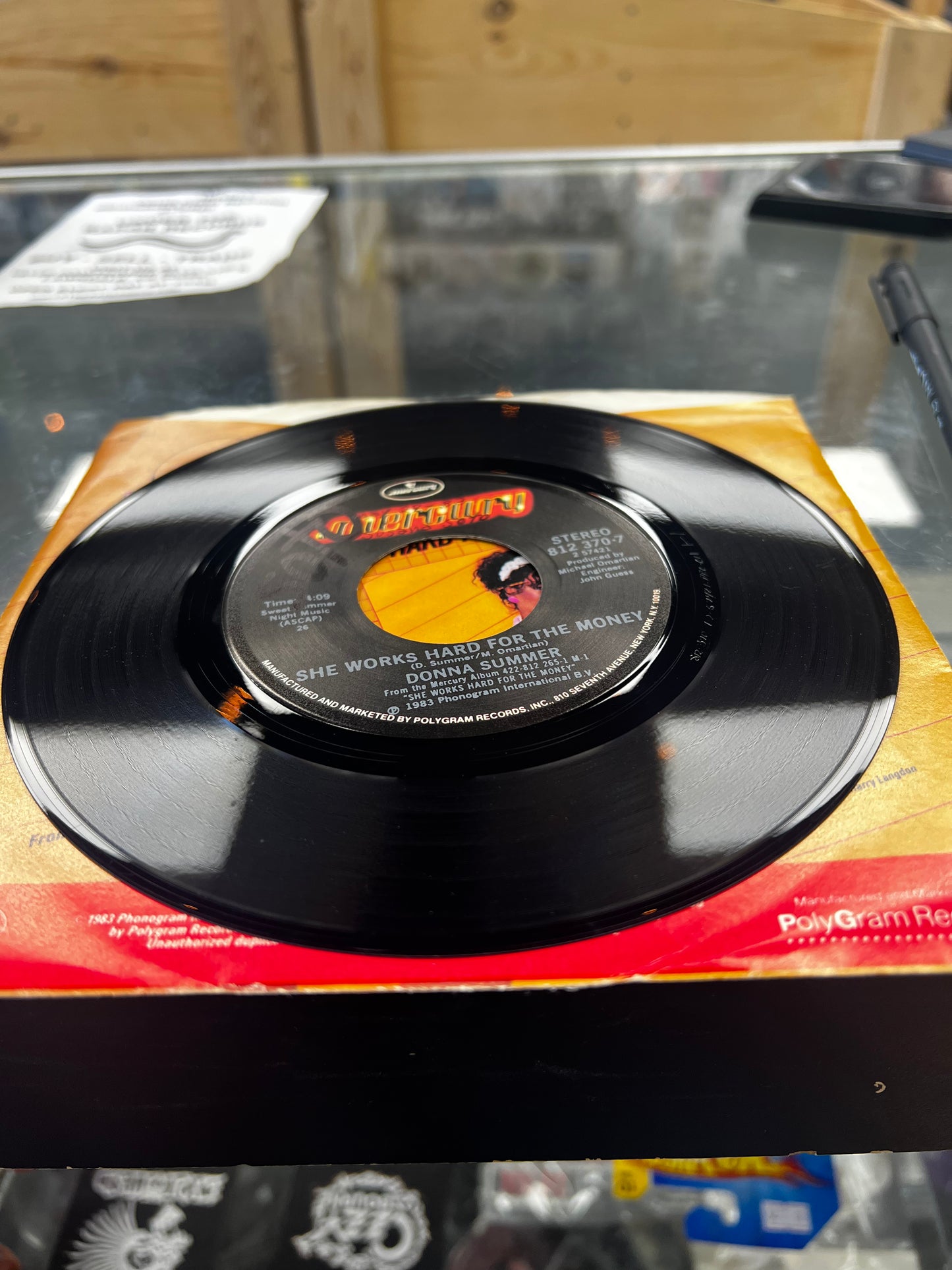 Donna Summer – She Works Hard For The Money 7”