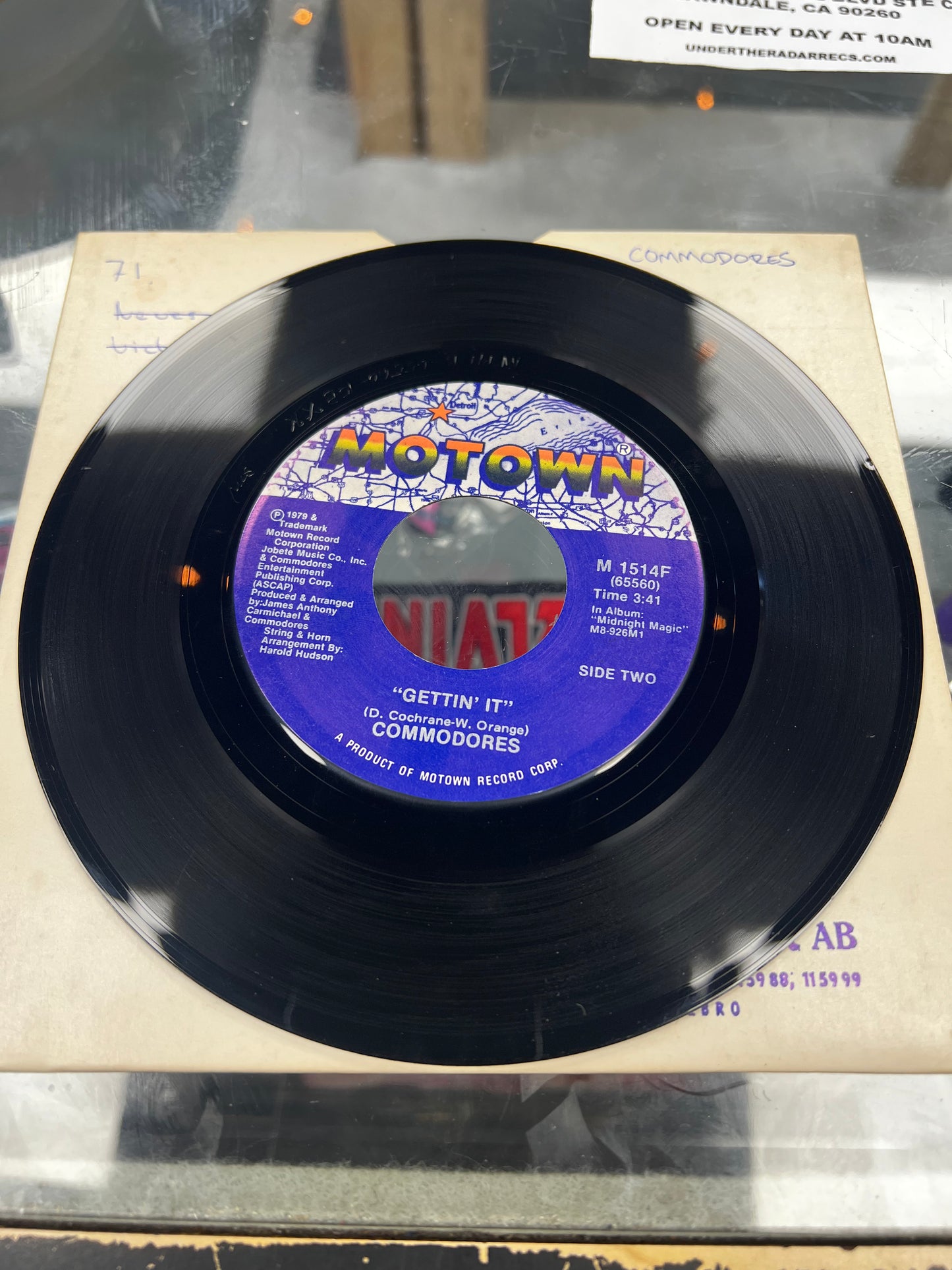 Commodores – Lady (You Bring Me Up) 7”