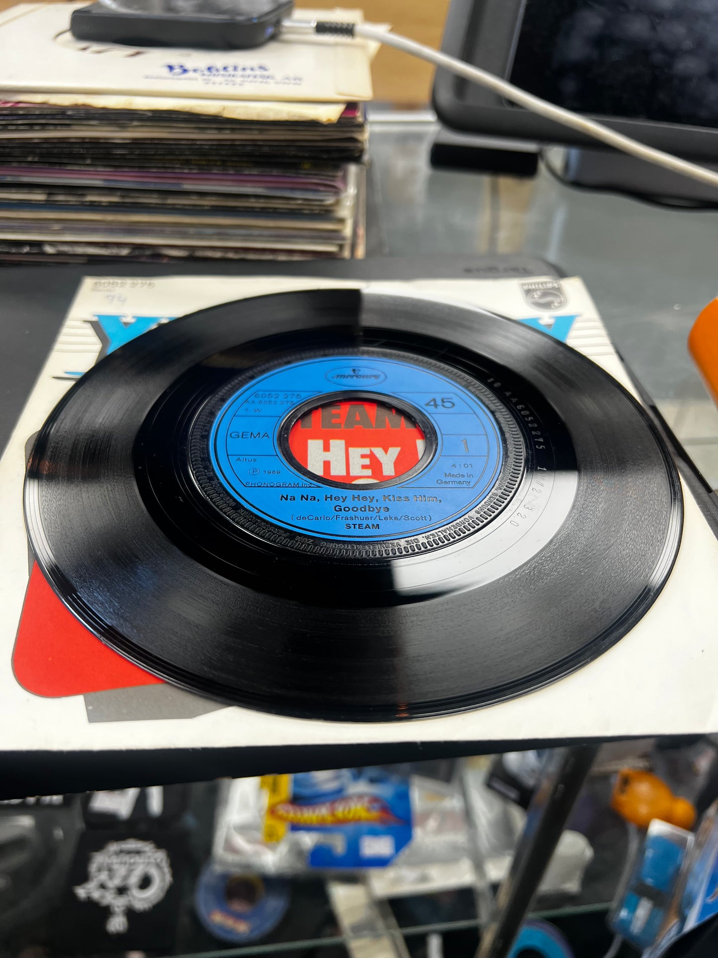 Steam – Na Na Hey Hey Kiss Him Goodbye / Don't Stop Lovin' Me 7”
