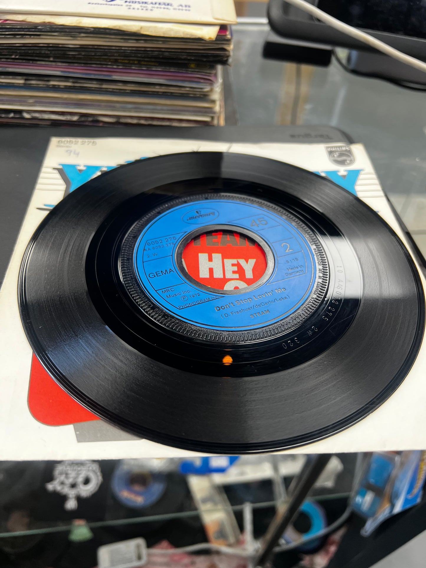 Steam – Na Na Hey Hey Kiss Him Goodbye / Don't Stop Lovin' Me 7”