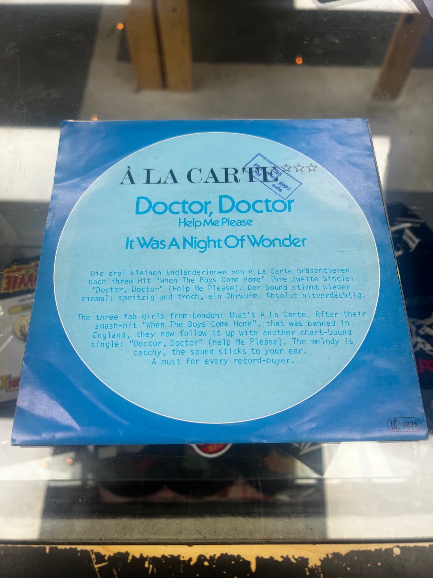 À La Carte – Doctor, Doctor (Help Me Please) 7”