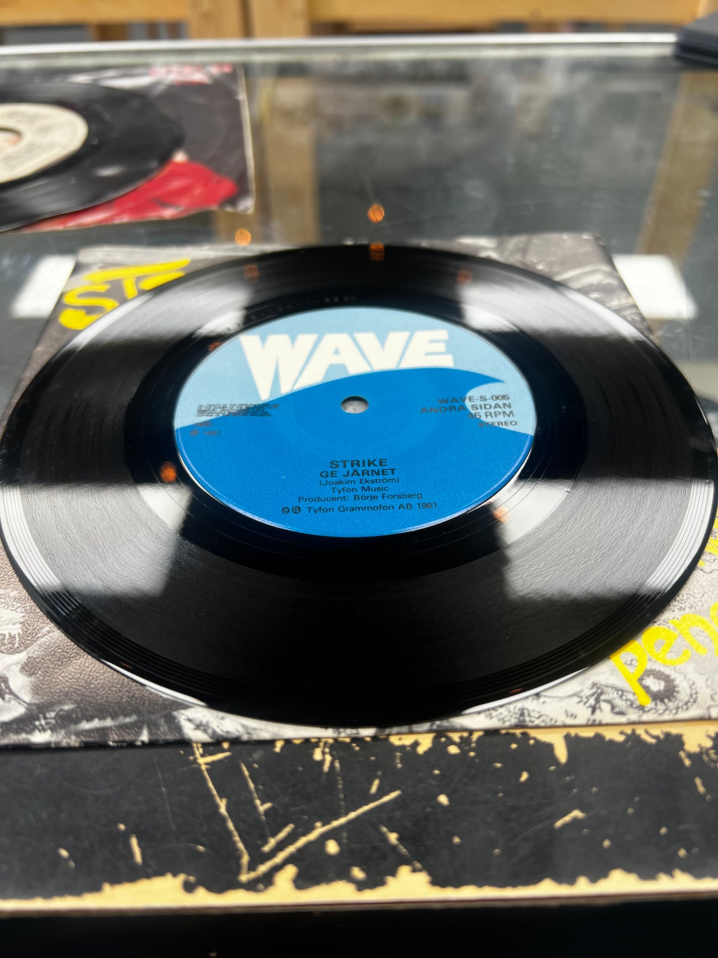 Strike – Gilla' Mycke' Penga' 7”