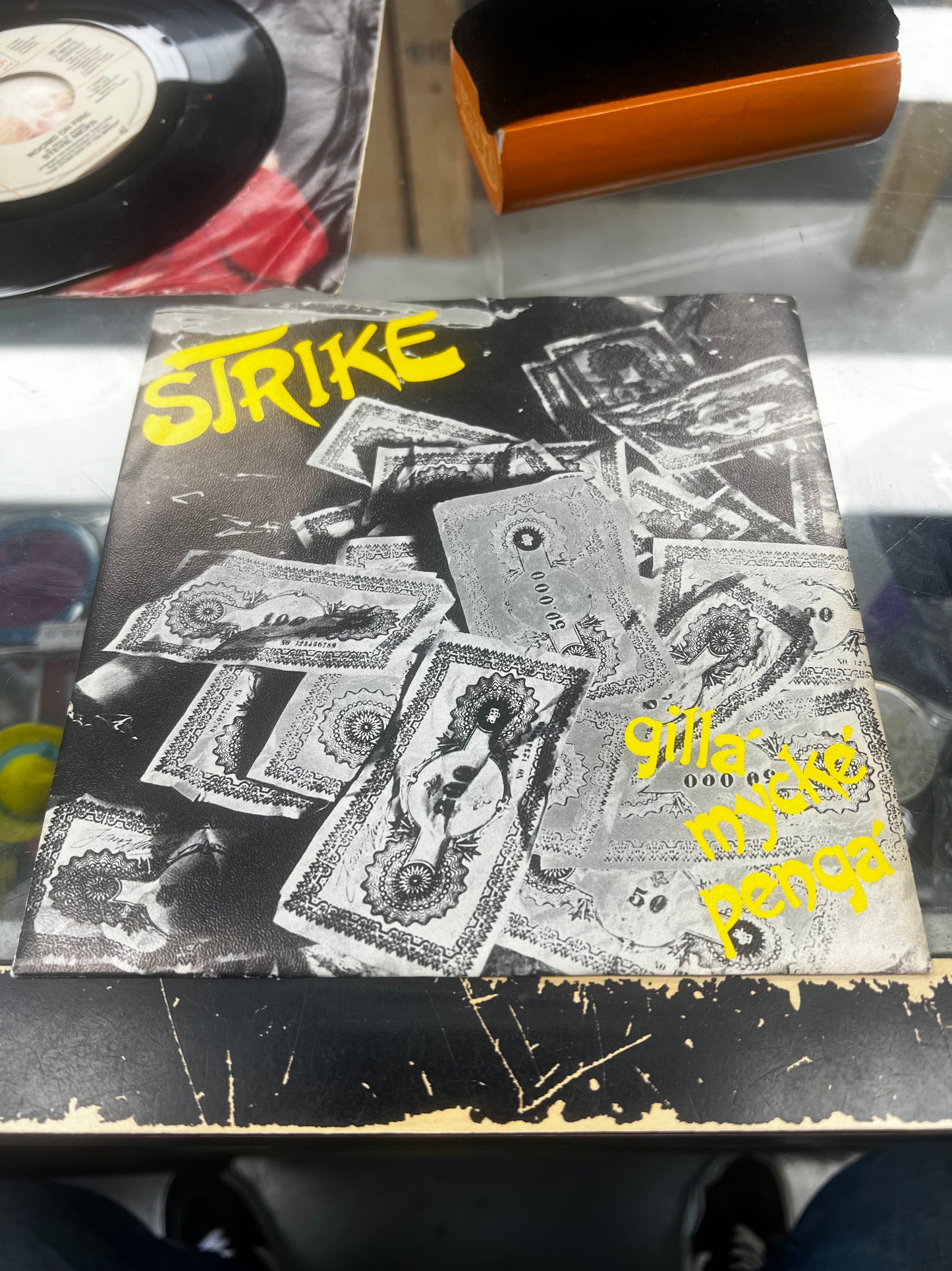 Strike – Gilla' Mycke' Penga' 7”