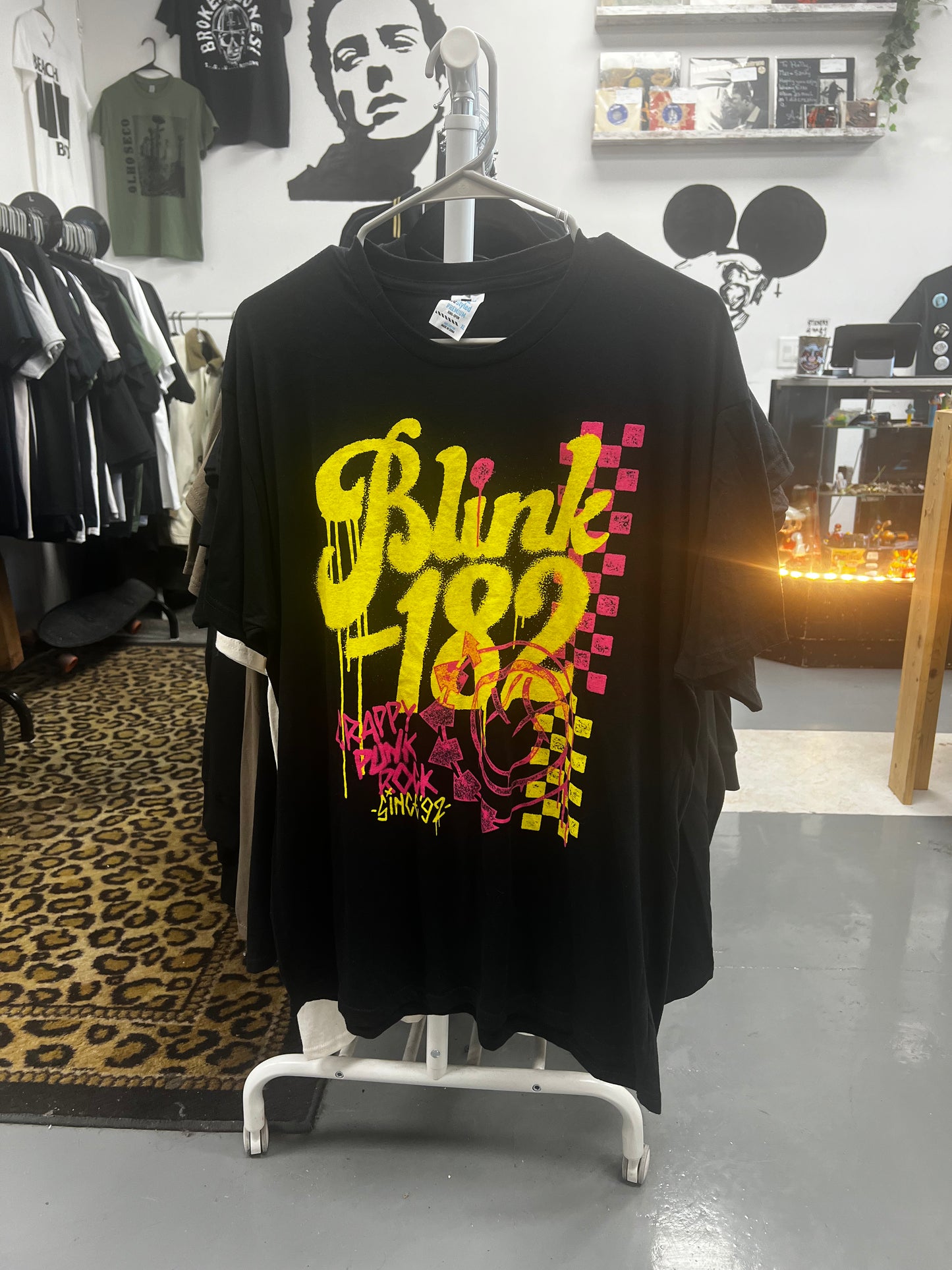 Blink-182 • Size XL (USED)