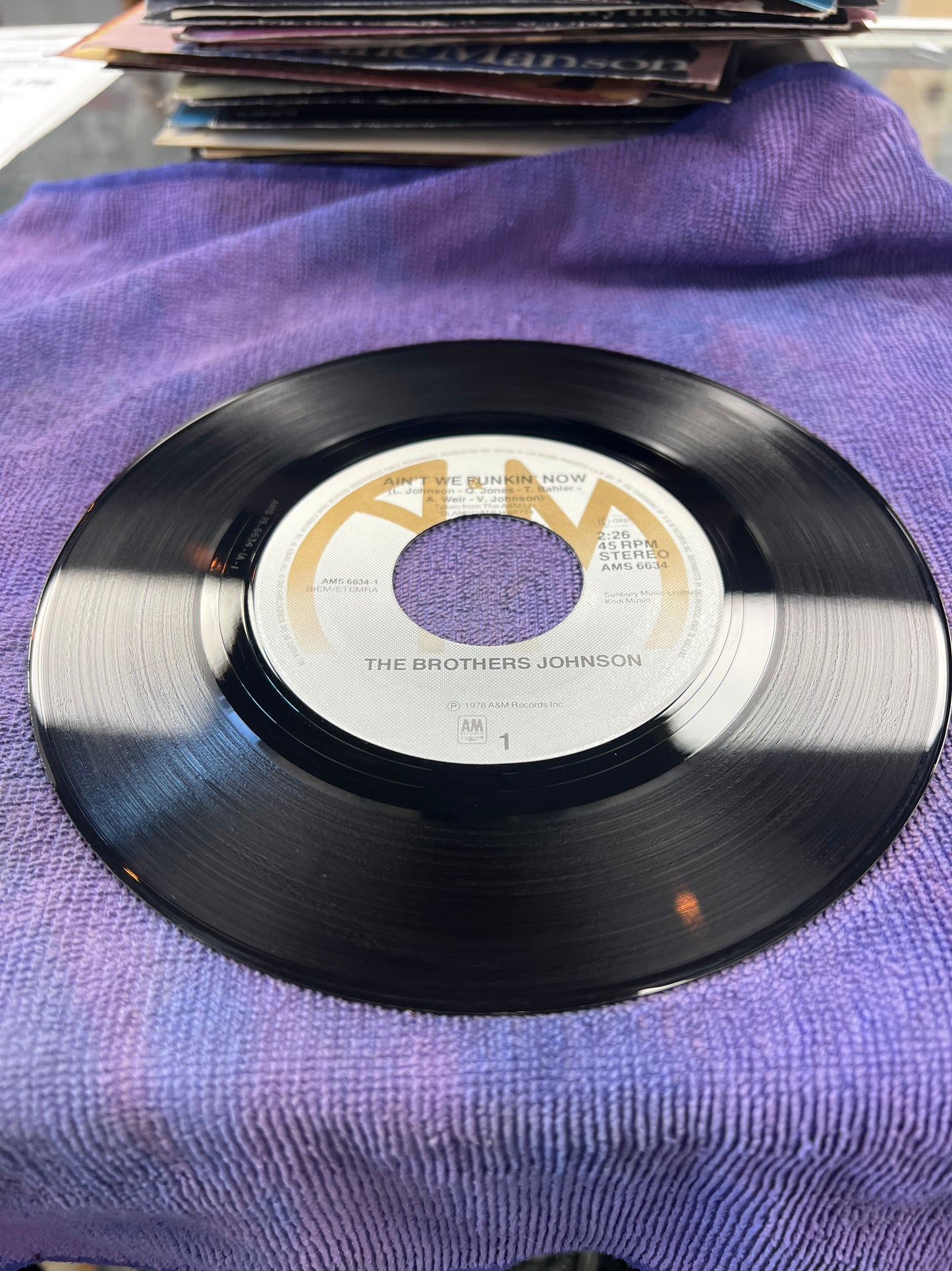 Brothers Johnson – Ain't We Funkin' Now 7”