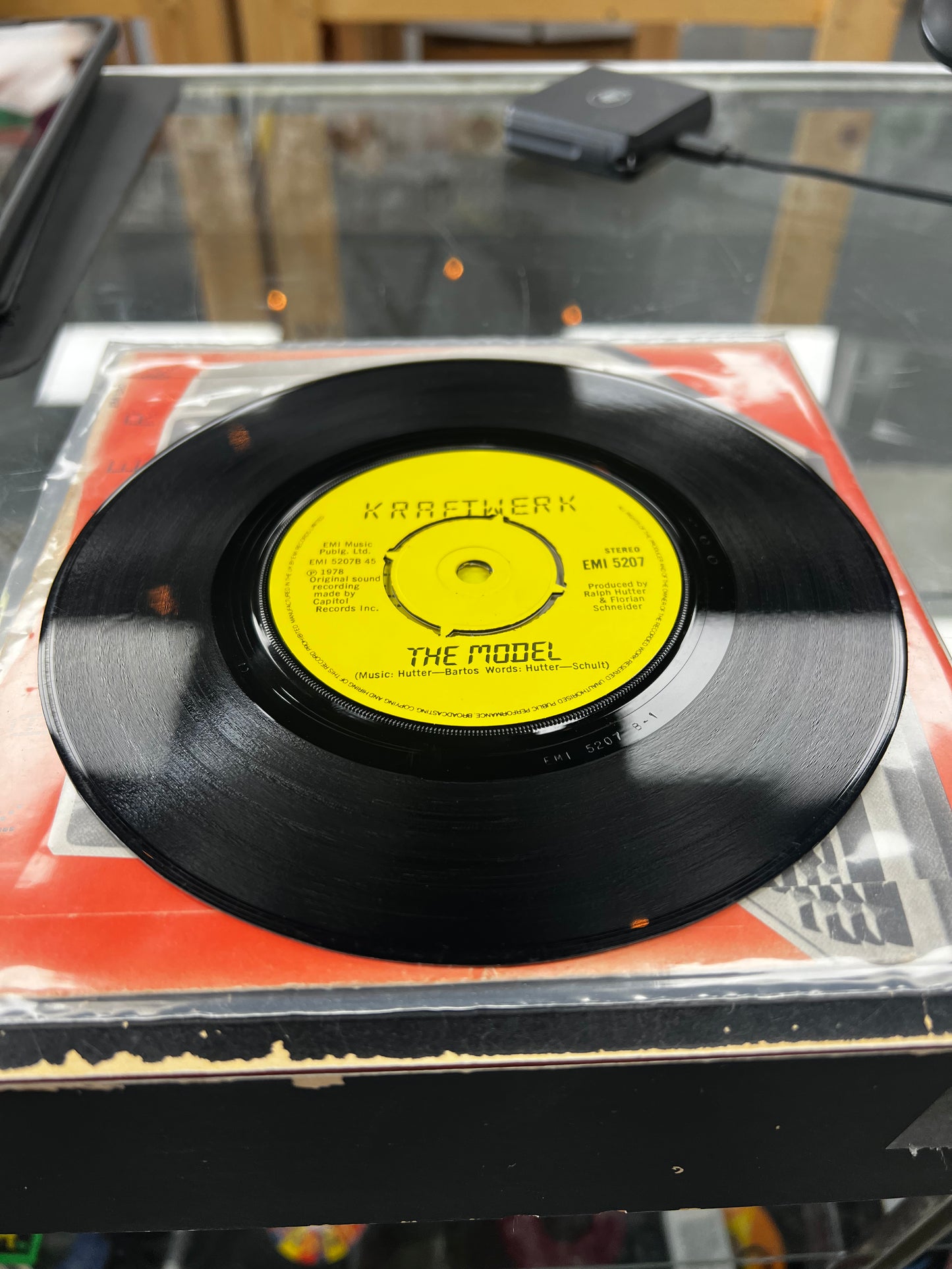 Kraftwerk ‎– The Model / Computer Love 7”