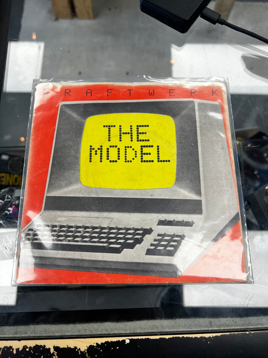 Kraftwerk ‎– The Model / Computer Love 7”