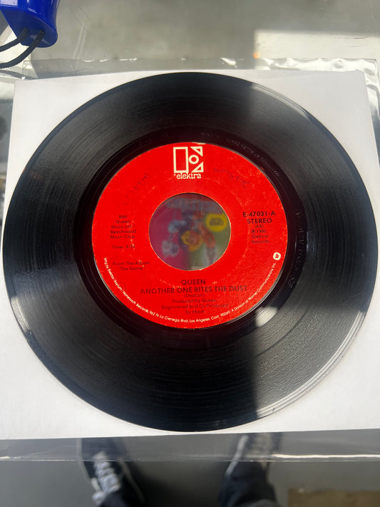 Queen ‎– Another One Bites The Dust 7”