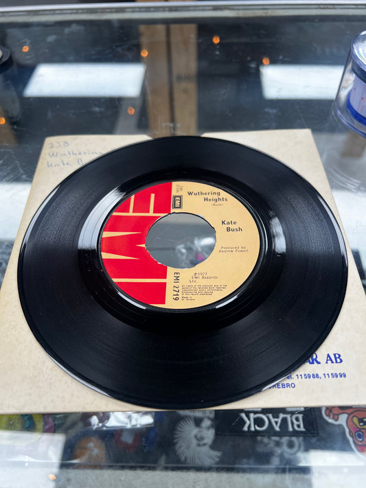 Kate Bush ‎– Wuthering Heights 7”