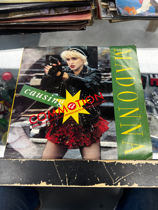 Madonna ‎– Causing A Commotion 7”