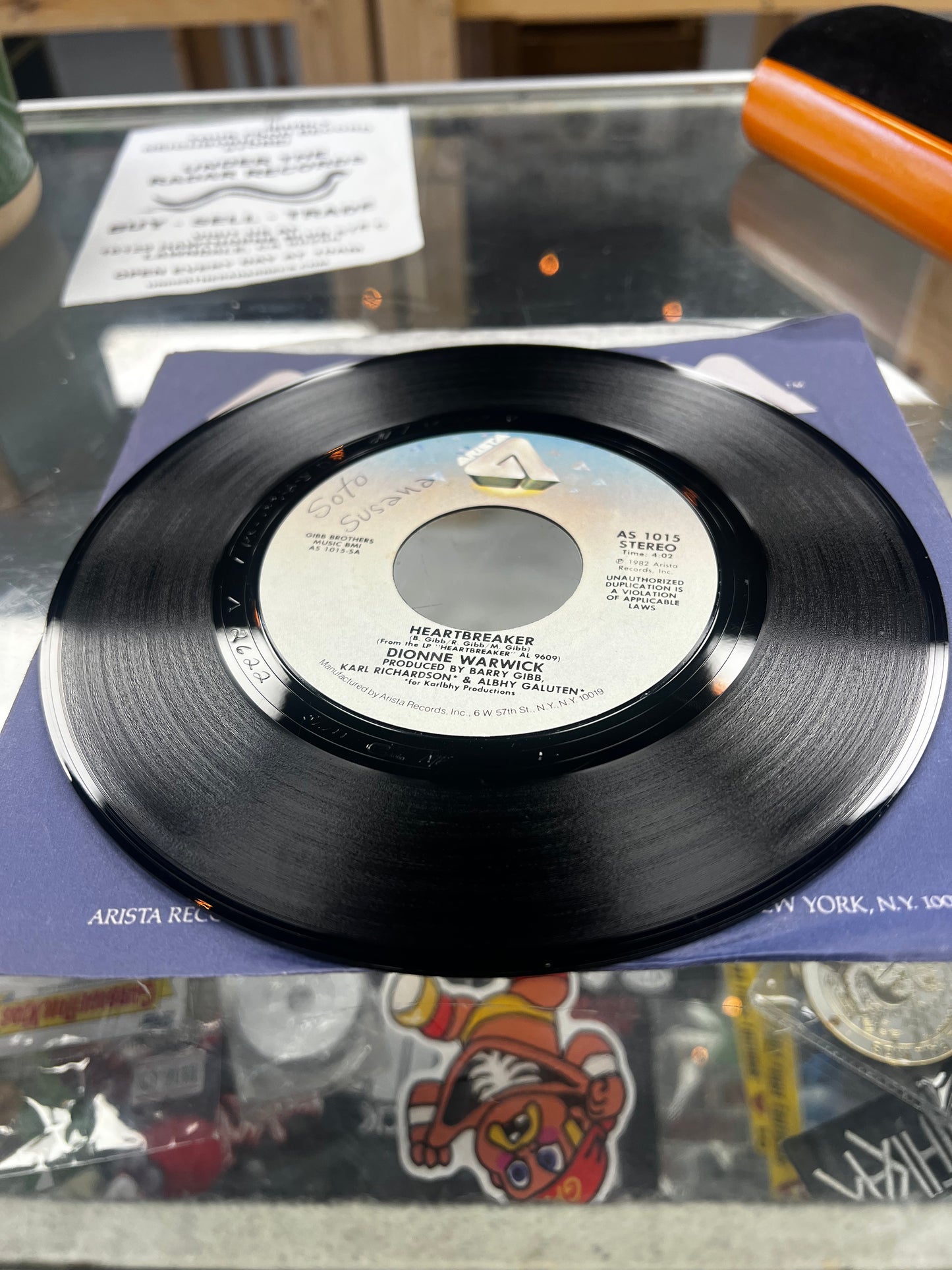 Dionne Warwick ‎– Heartbreaker / I Can't See Anything (But You) 7”